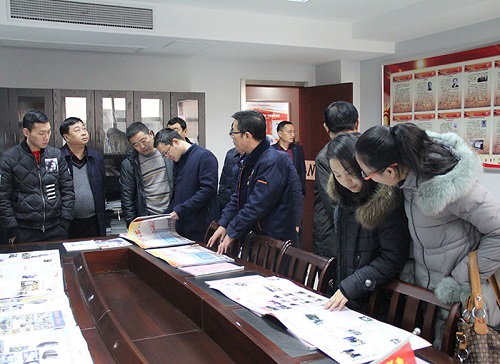 兴化市非公企业书记与成人抖音下载交流党建经验