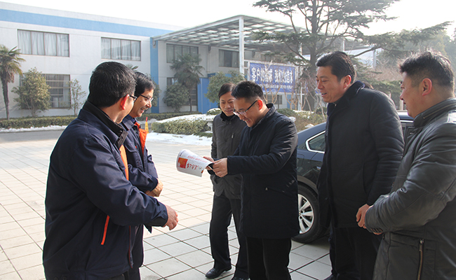 县长佘俊臣走访成人抖音下载